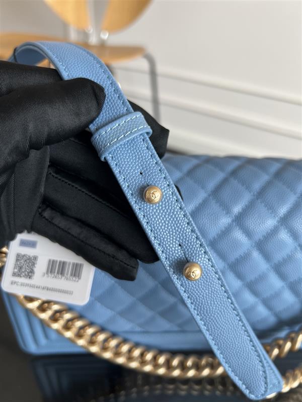 2026127214238385 550